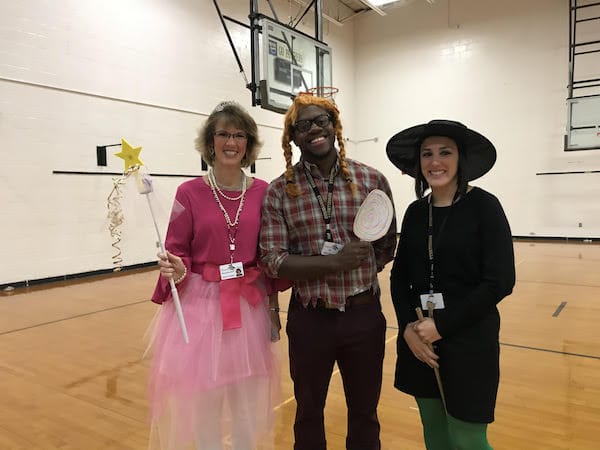 Are you looking for some amazing teacher Halloween costume ideas? Here are a few that would be easy for grade level individuals, groups, or partners to do!