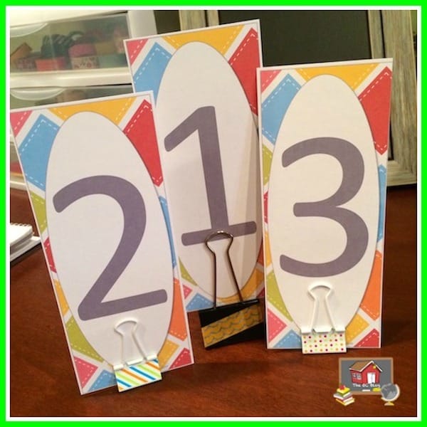 How about a fun and easy way to display your classroom center signs? And I bet you might even have all the supplies you need already on hand! Score!